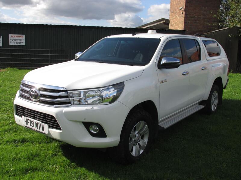 TOYOTA HILUX ICON 4X4 D-4D Double Cab 2.4 2019