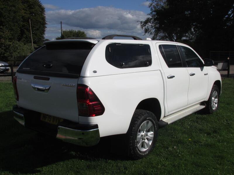 TOYOTA HILUX ICON 4X4 D-4D Double Cab 2.4 2019