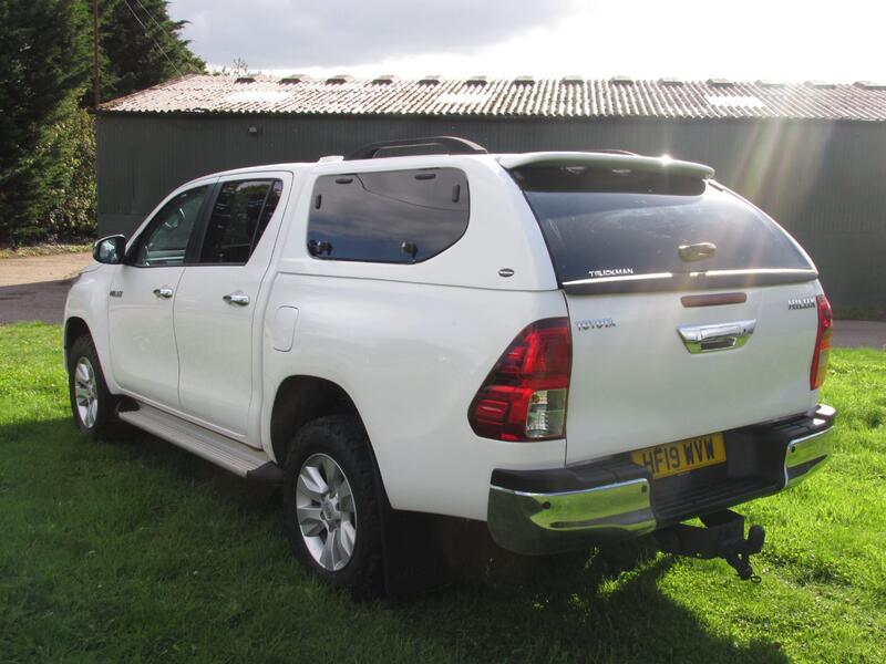 TOYOTA HILUX ICON 4X4 D-4D Double Cab 2.4 2019