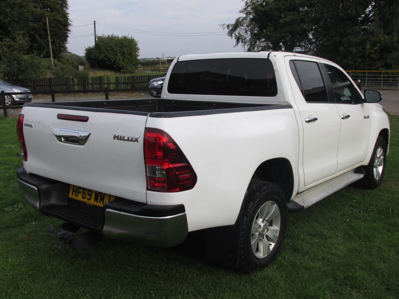 TOYOTA HILUX D-4D 150 ICON 2019