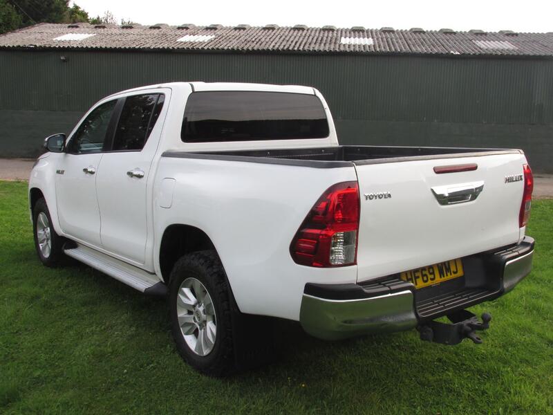 TOYOTA HILUX D-4D 150 ICON 2019