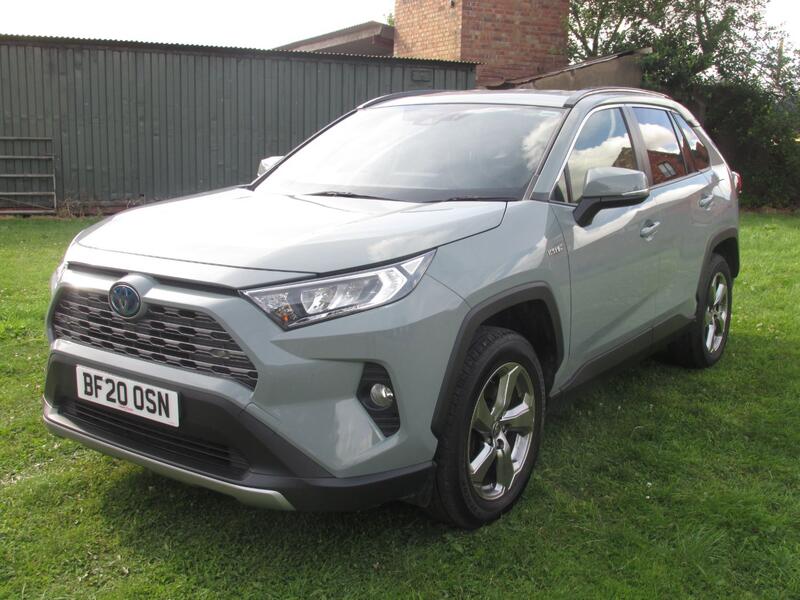 TOYOTA RAV-4 2.5 Hybrid petrol CVT Design 2020